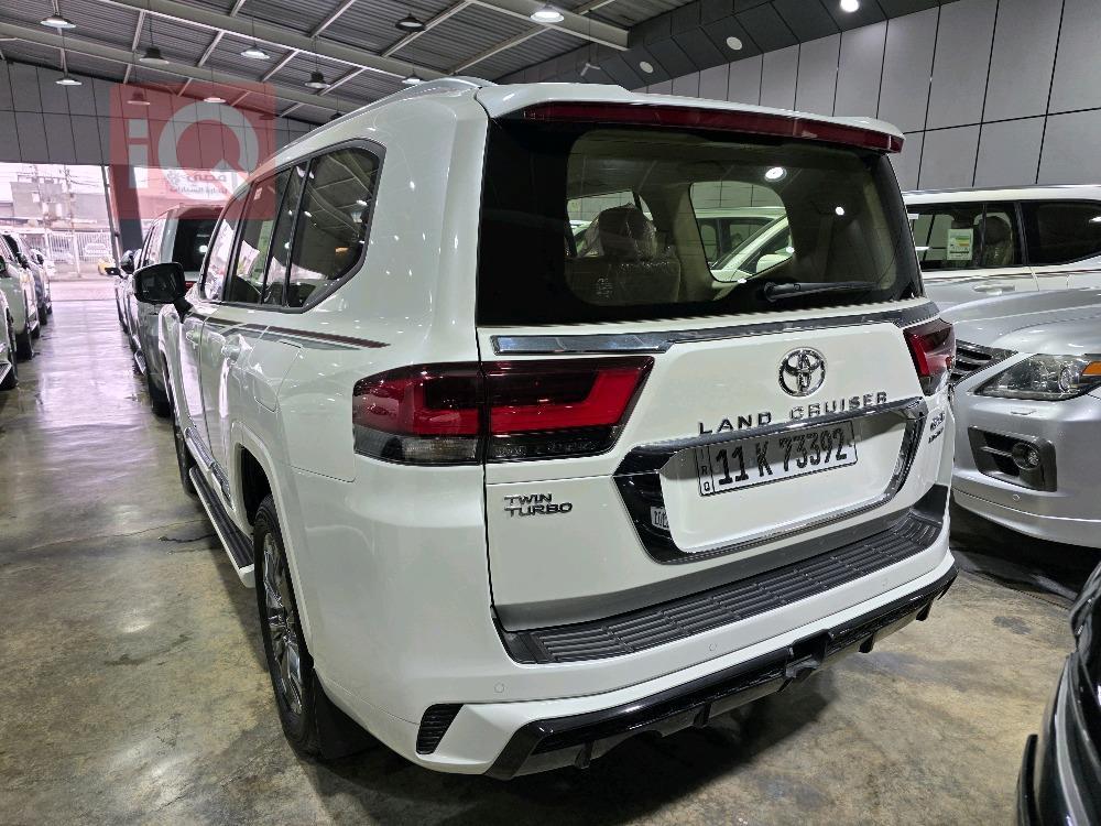 تويوتا لاندكروزر